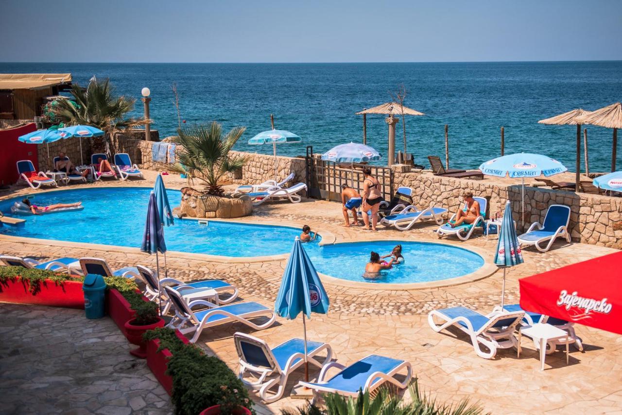 David Lux Beach Rooms Добра-Вода Экстерьер фото