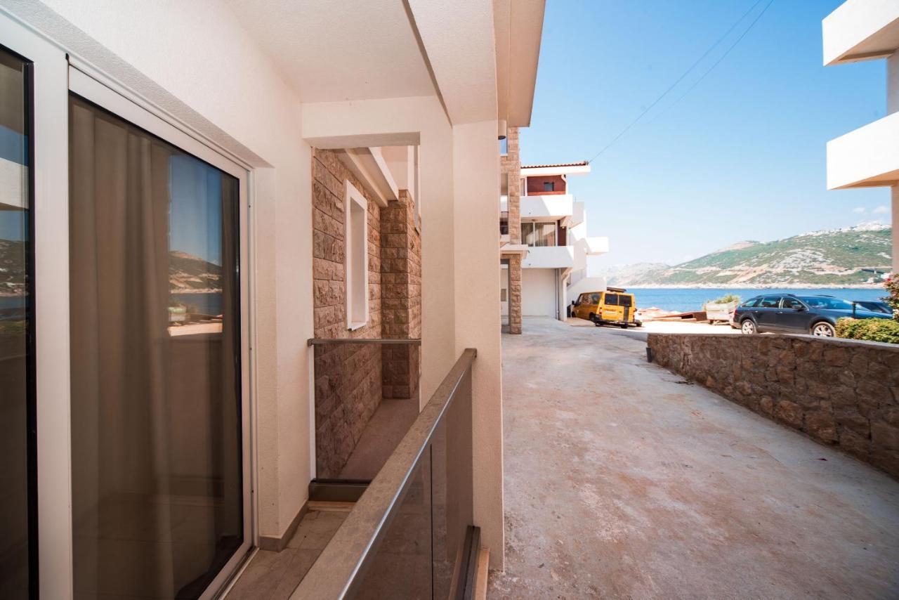 David Lux Beach Rooms Добра-Вода Экстерьер фото